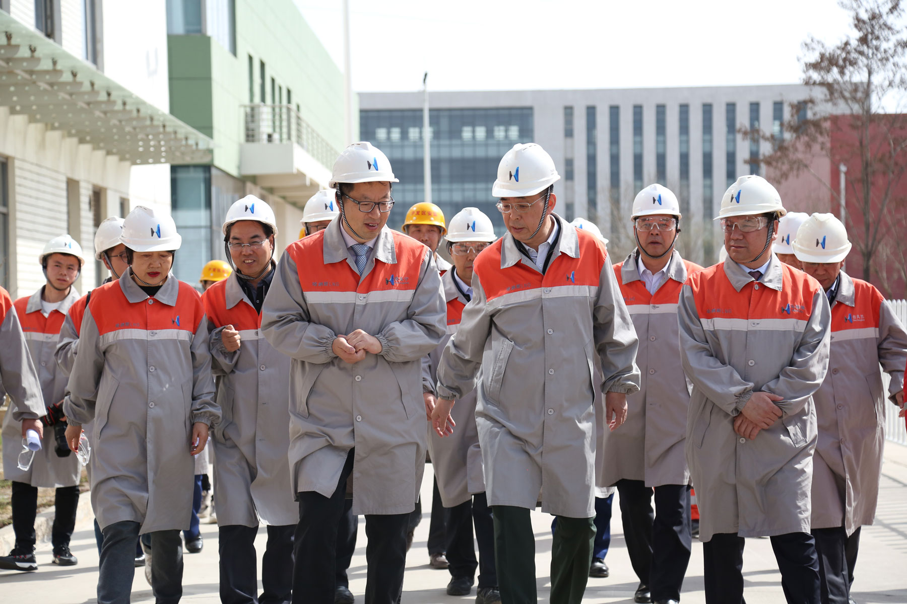 Jiang Zhigang, deputy secretary of the Party Committee of Ningxia Hui Autonomous Region and secretary of the Yinchuan Municipal Party Committee, visited the Hans LNG factory to inspect and guide the safety work.