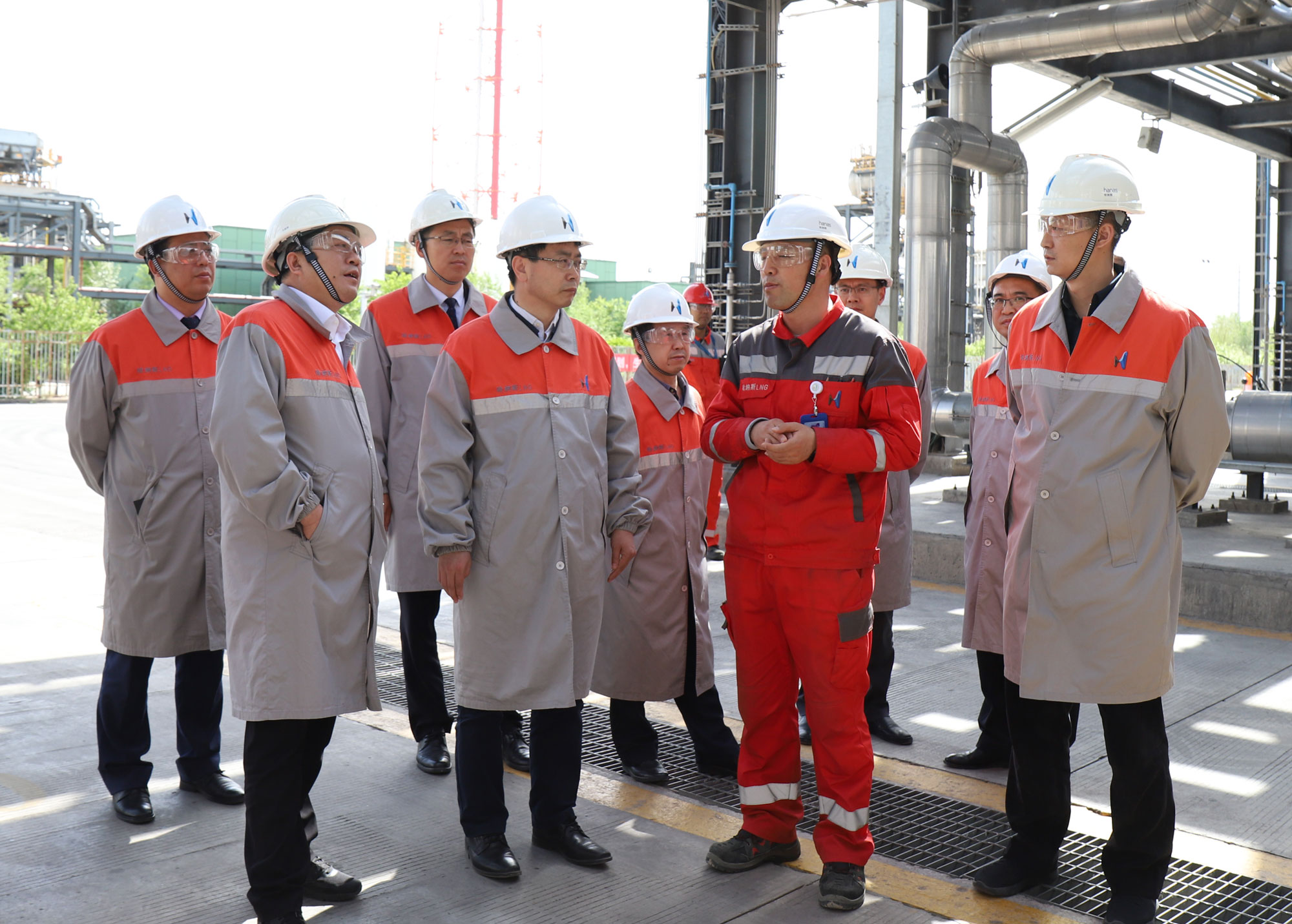 Gao Yaozhou, chief economist of Shaanxi Gas Group, visited Hanas LNG plant
